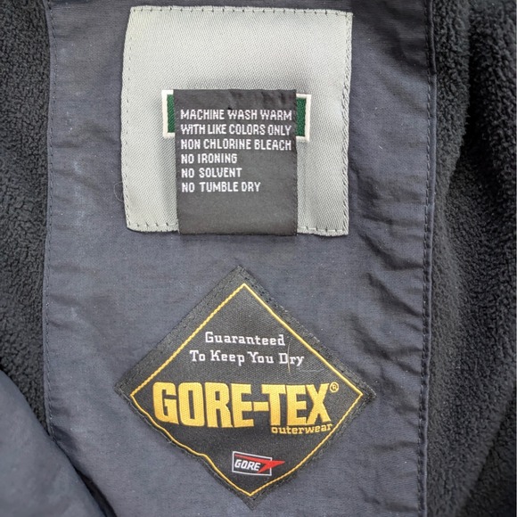 Aigle Gore-Tex Waterproof Jacket Men's XL Red Hooded Shell - Picture 13 of 15